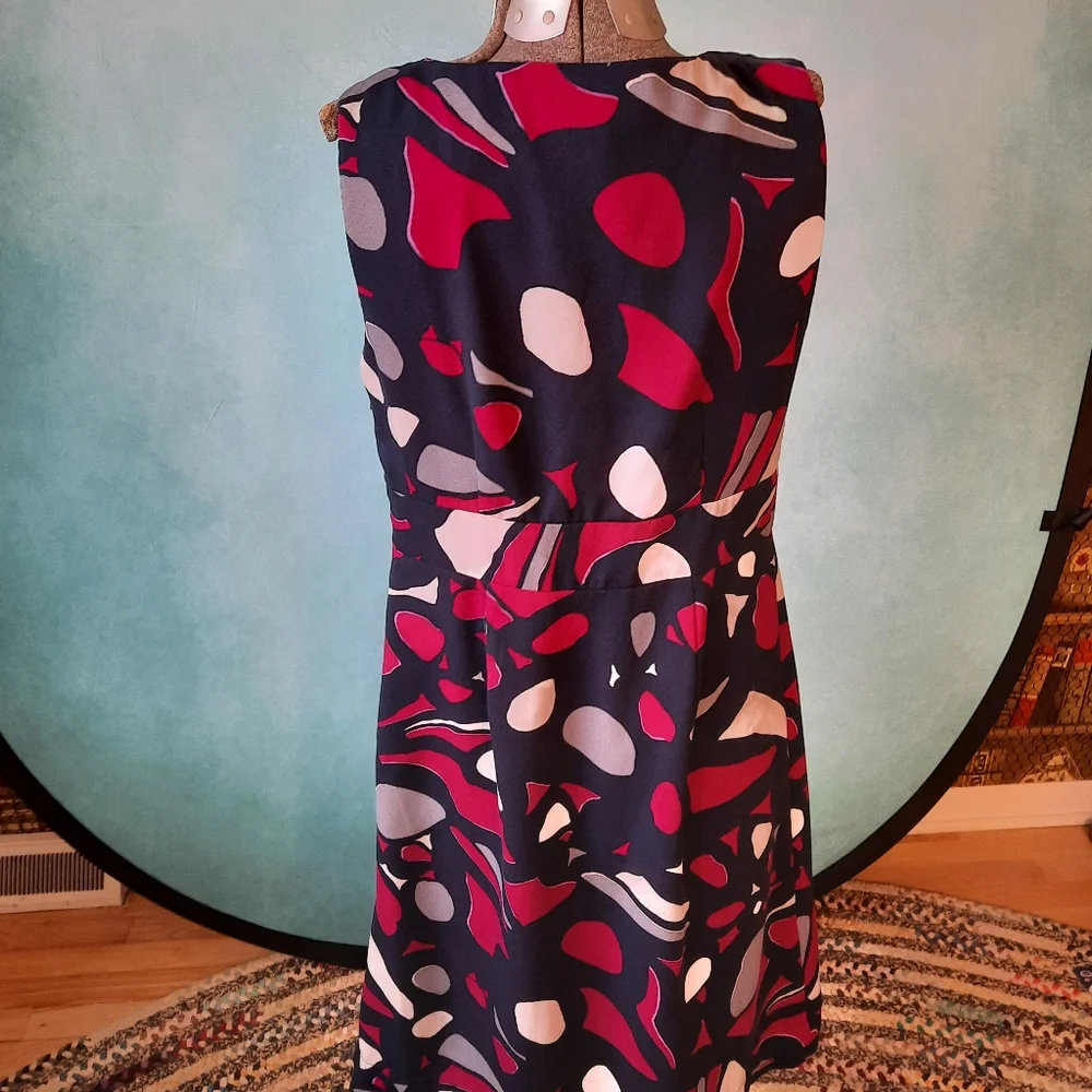 Dress - Picture 3 of 6